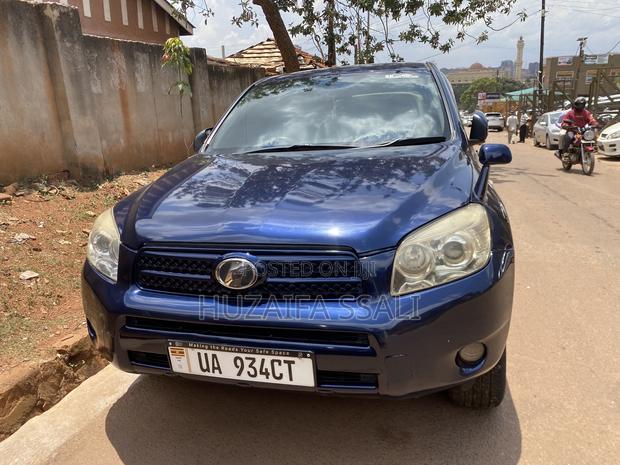 Toyota RAV4 2010 Blue