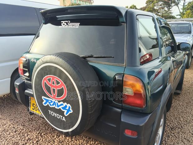 Toyota RAV4 1999 Green