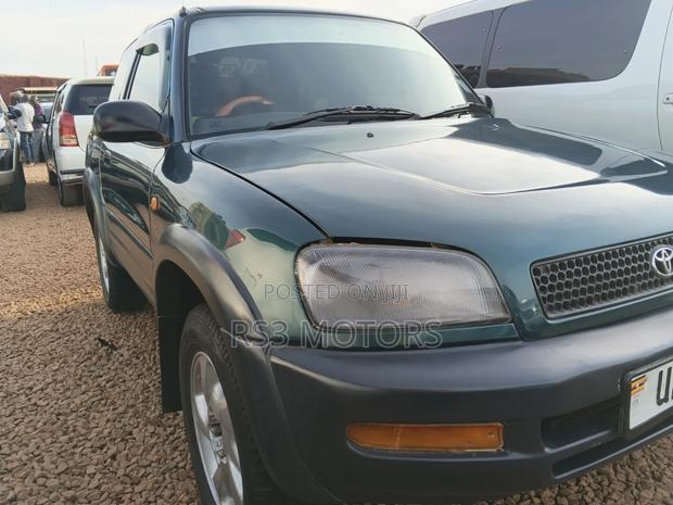 Toyota RAV4 1999 Green