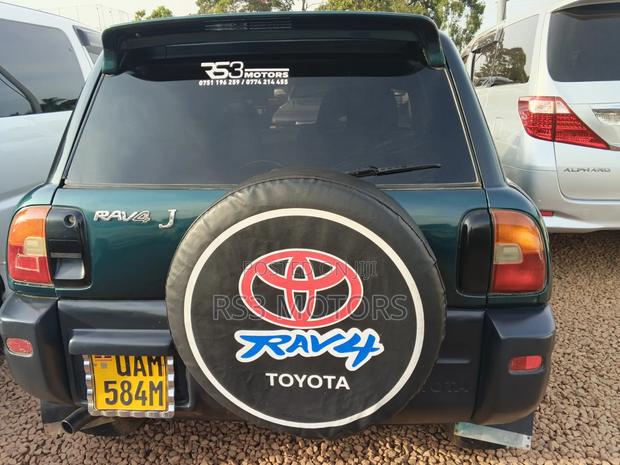 Toyota RAV4 1999 Green