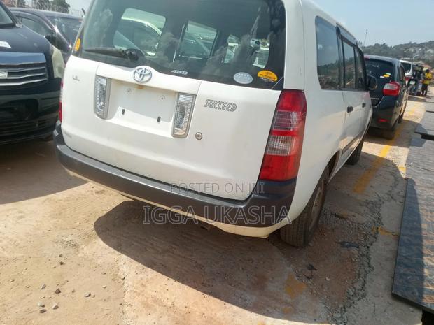 Toyota Probox 2013 White