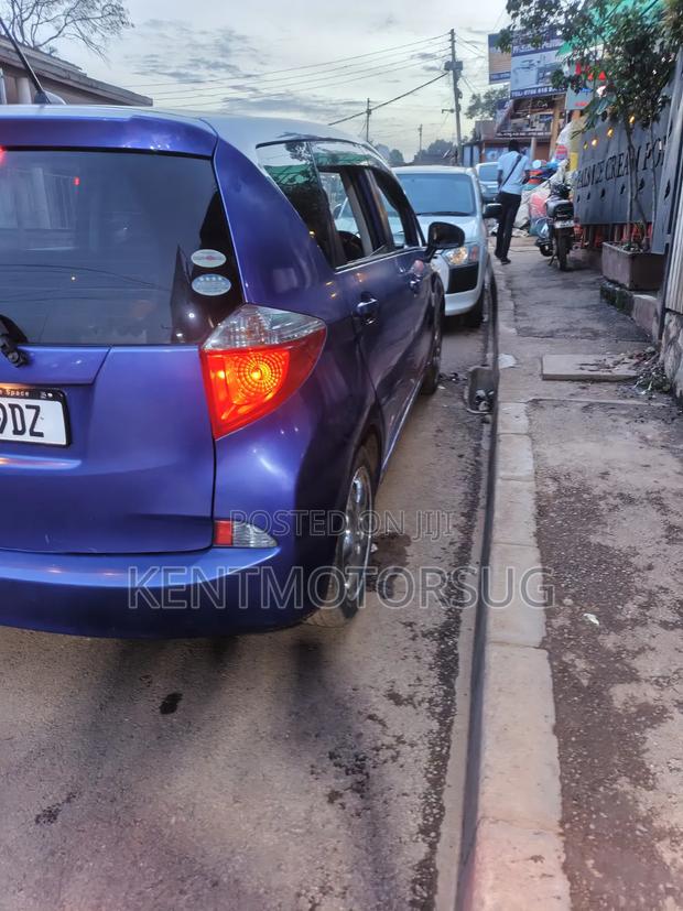 Toyota Ractis 1.5 FWD 2012 Blue