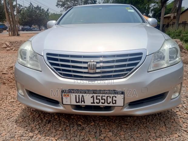 Toyota Crown 2009 Silver