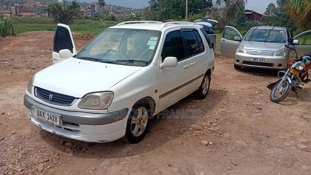 Toyota Raum 1.5 FWD 1999 White