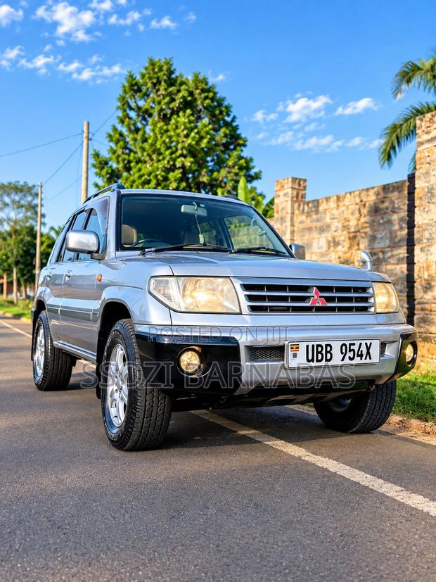 Mitsubishi Pajero 2003