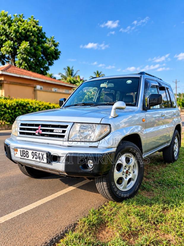 Mitsubishi Pajero 2003