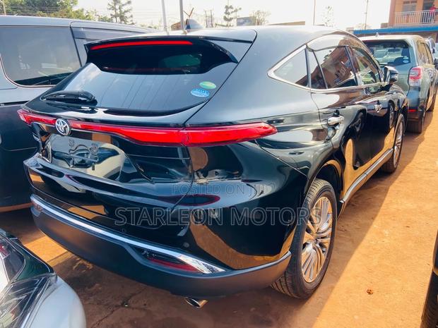 Toyota Harrier 2.0 2020 Black
