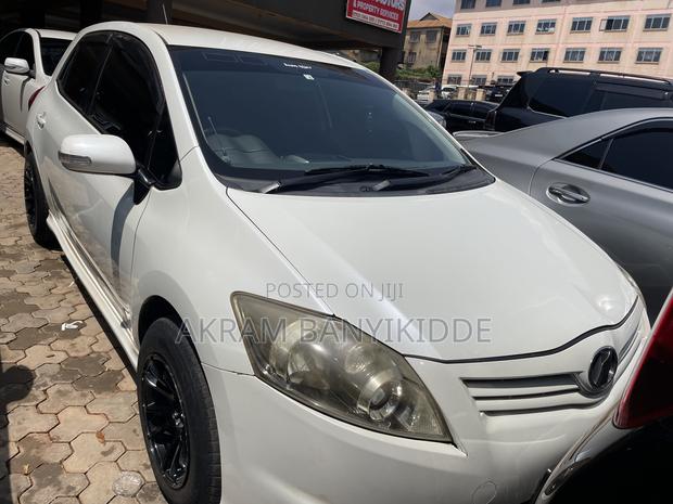 Toyota Auris 2011 White