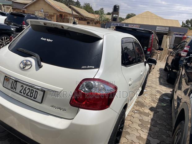 Toyota Auris 2011 White