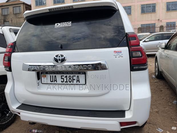 Toyota Land Cruiser Prado 2018 White