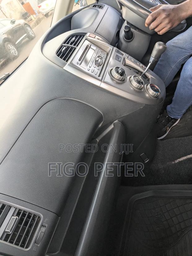 Toyota Ractis 2009 Black