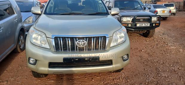 Toyota Land Cruiser Prado 2011 Gold