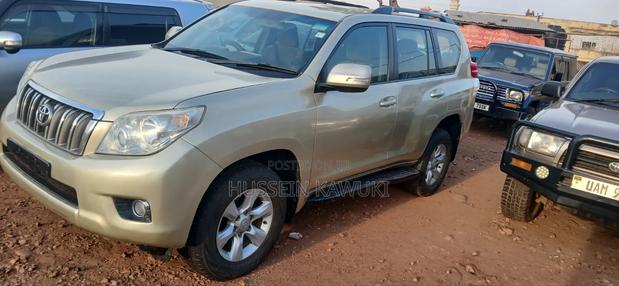 Toyota Land Cruiser Prado 2011 Gold