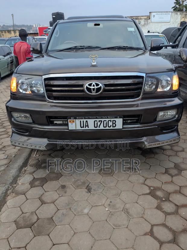 Toyota Land Cruiser 2008 Gray