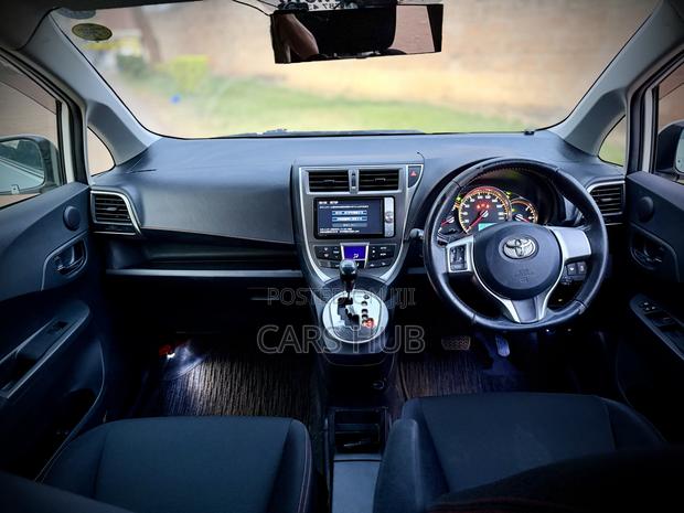 Toyota Ractis 1.5 AWD 2011 White