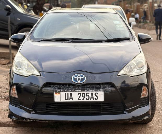 Toyota Aqua 2012 Black