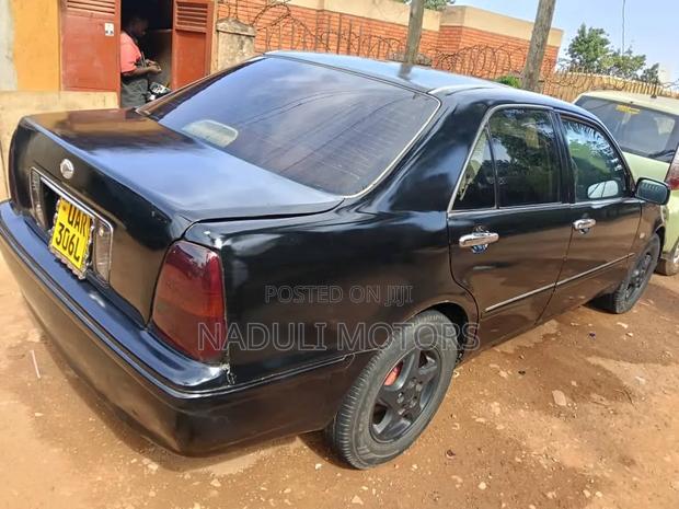Toyota Progress 2004 Black