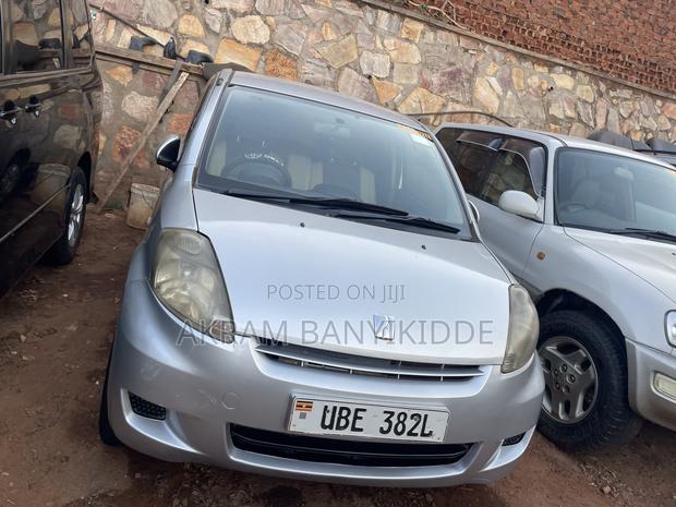 Toyota Passo 2005 White