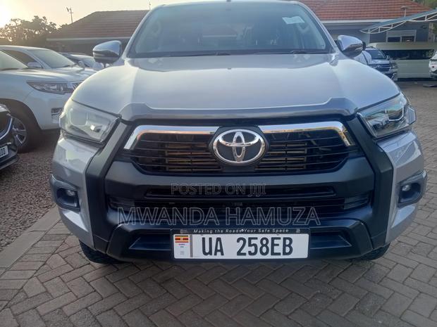 Toyota Hilux 2018 Gray