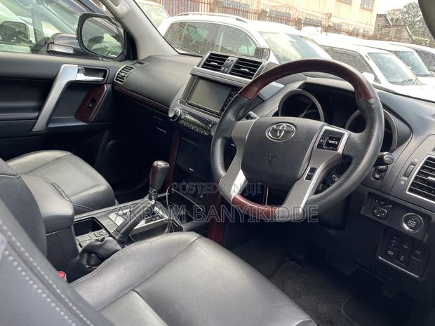Toyota Land Cruiser Prado 2016 Black