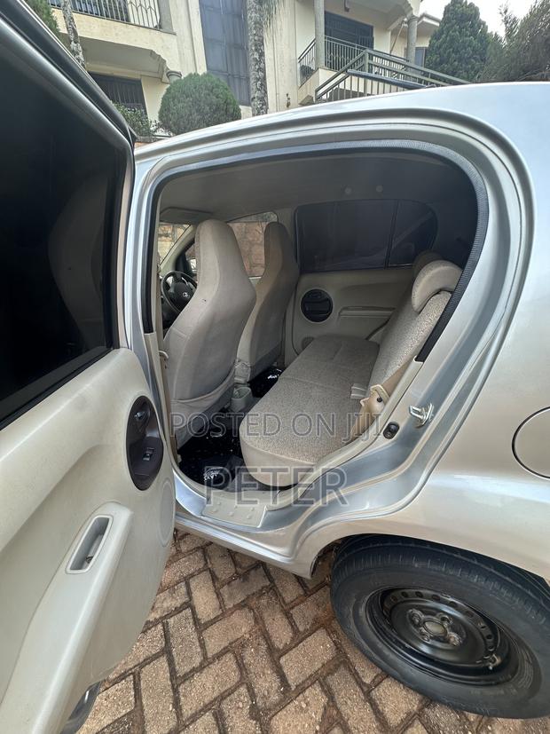 Toyota Passo 2010 Silver