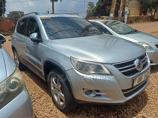 Volkswagen Tiguan S 2010 Silver