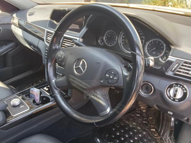 Mercedes-Benz E300 2009 Silver