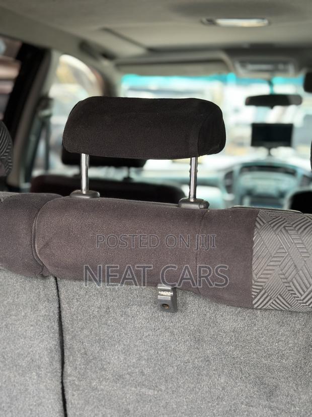 Toyota Kluger 2006 Gold