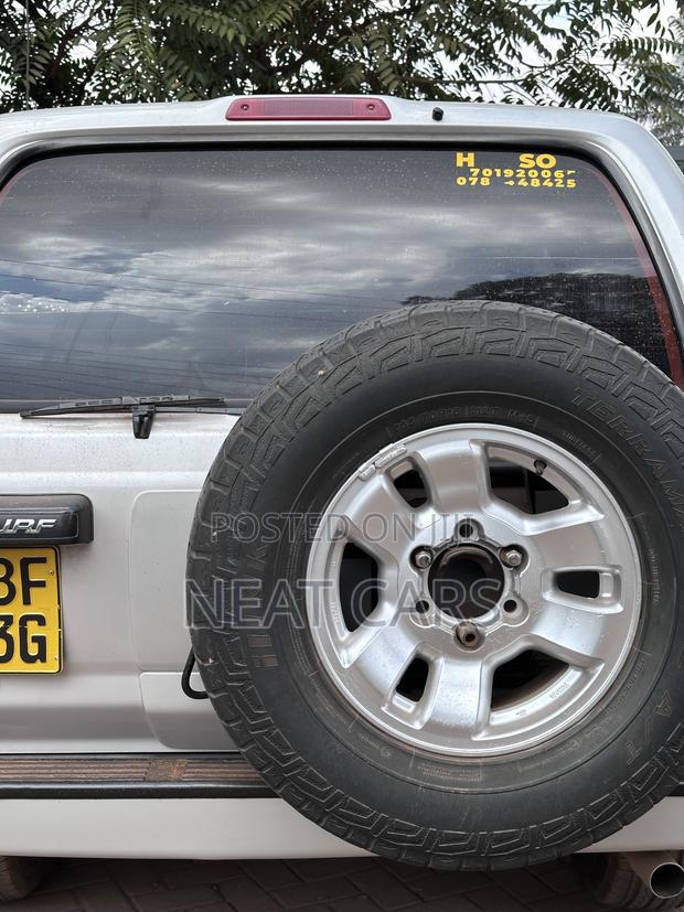 Toyota Hilux Surf 2005 Gray