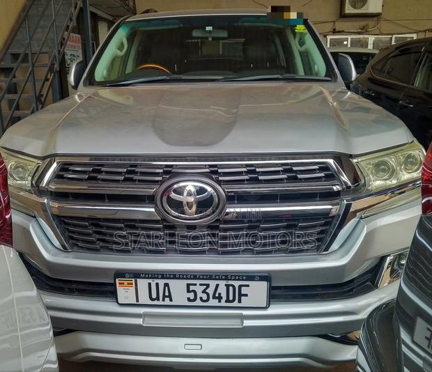 Toyota Land Cruiser 2017 Silver