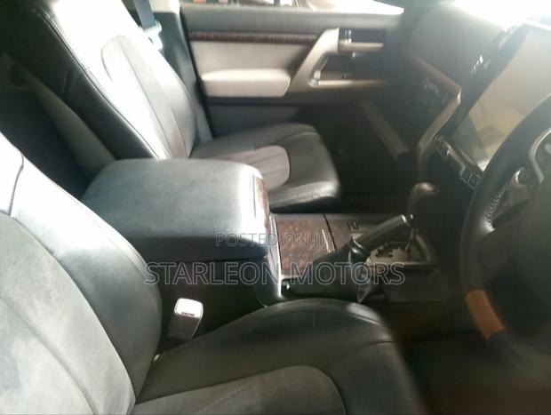 Toyota Land Cruiser 2017 Silver