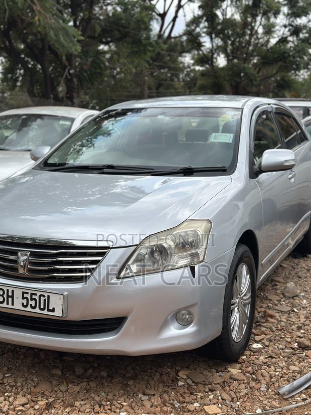 Toyota Premio 2010 Silver