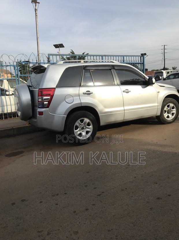 Suzuki Escudo 2010 Gray