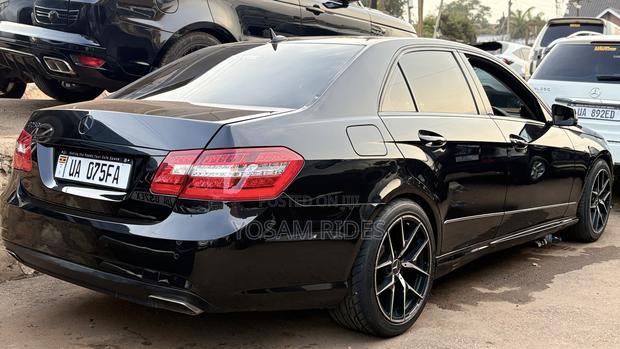 Mercedes-Benz E250 2013 Black
