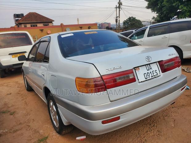 Toyota Premio 2002 Silver