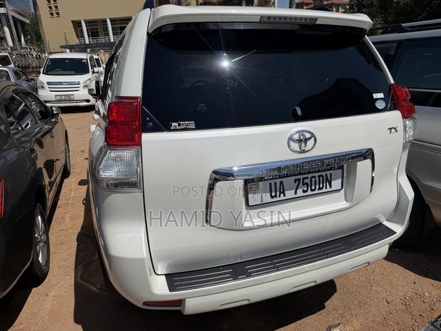 Toyota Land Cruiser Prado 2012 White