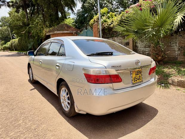 Toyota Premio 2010 Silver