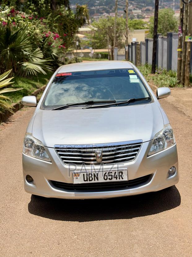 Toyota Premio 2010 Silver