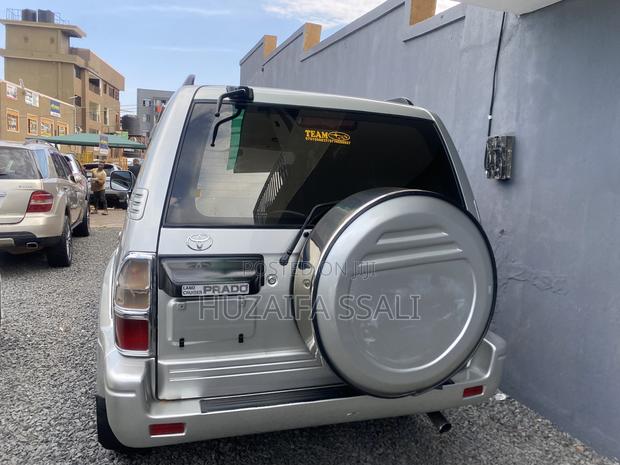 Toyota Land Cruiser Prado 2007 Silver