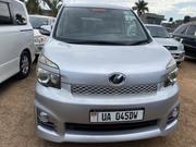 Toyota Noah 2018 White for sale
