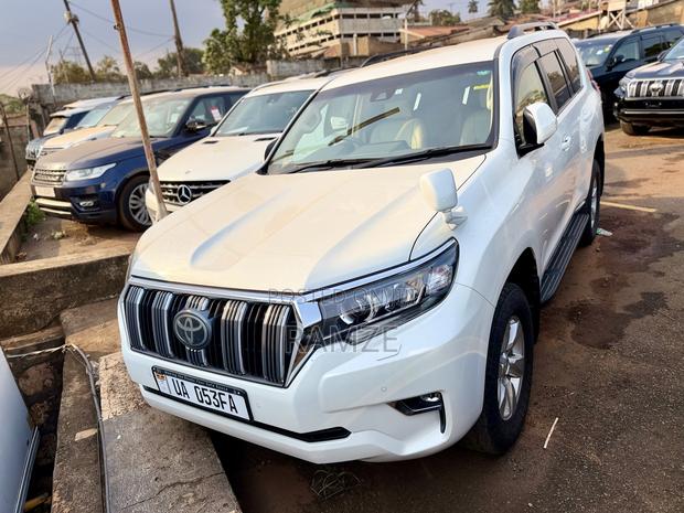 Toyota Land Cruiser Prado 2018 White