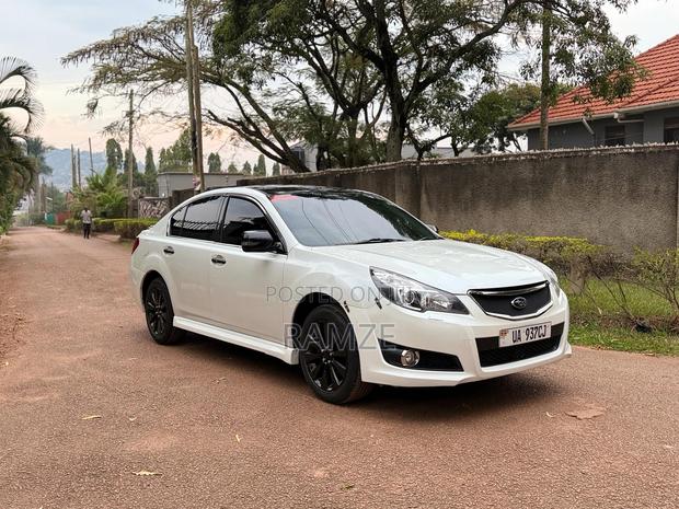 Subaru Legacy 2012 White