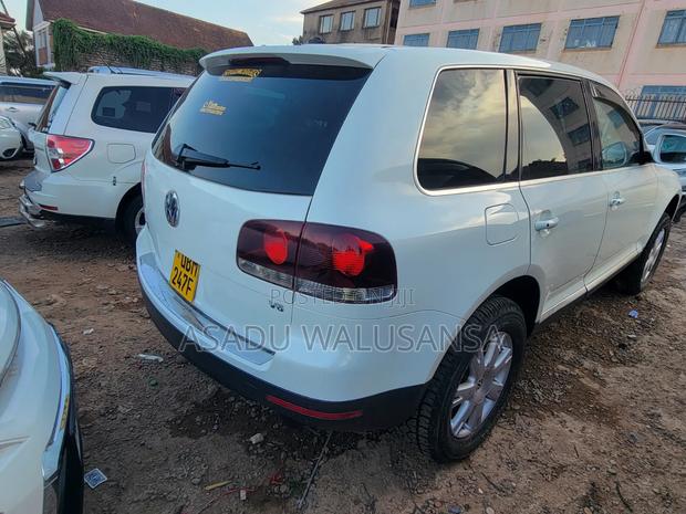 Volkswagen Touareg 2010 White