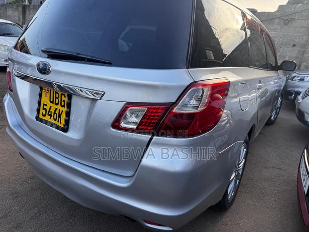 Subaru Exiga 2008 Silver