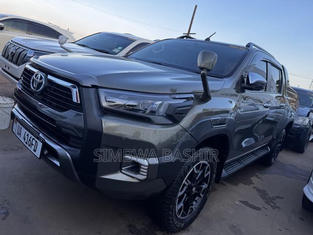 Toyota Hilux 2016