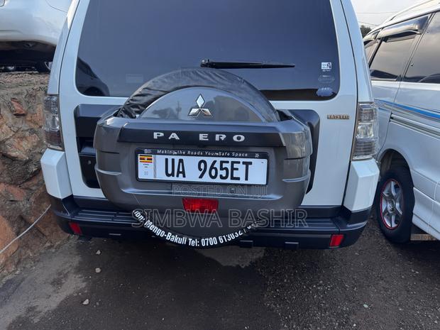 Mitsubishi Pajero 2008 White