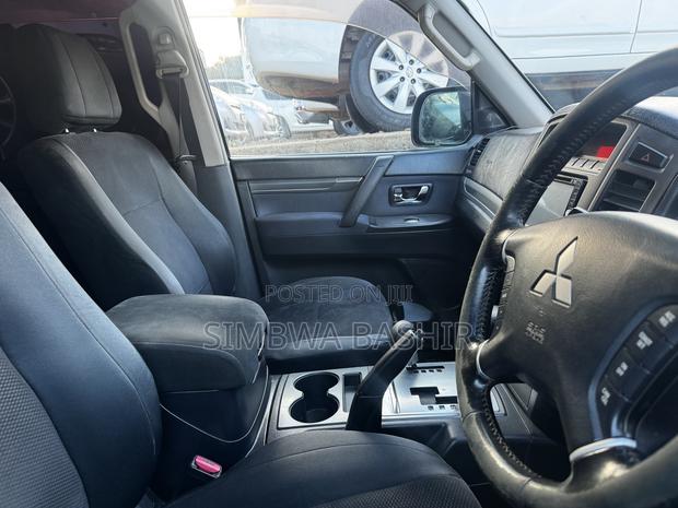 Mitsubishi Pajero 2008 White