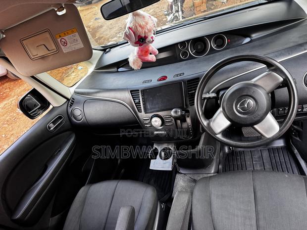 Mazda Biante 2010
