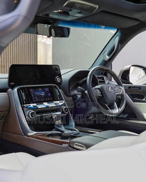Lexus LX 500d 2023 Gray