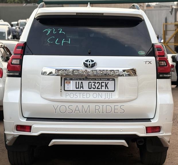 Toyota Land Cruiser Prado 2.8 2018 White